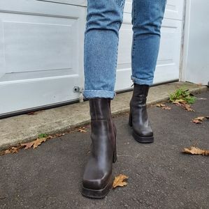 Vintage 90s squared block heel boots